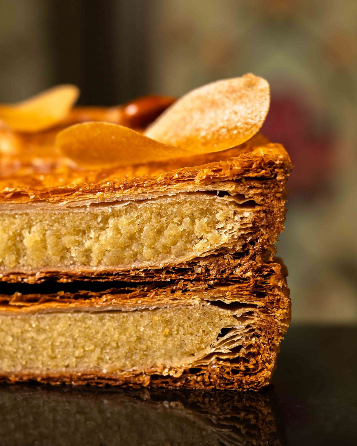 Galette des Rois Signature – La Réserve Paris - La Réserve Boutique