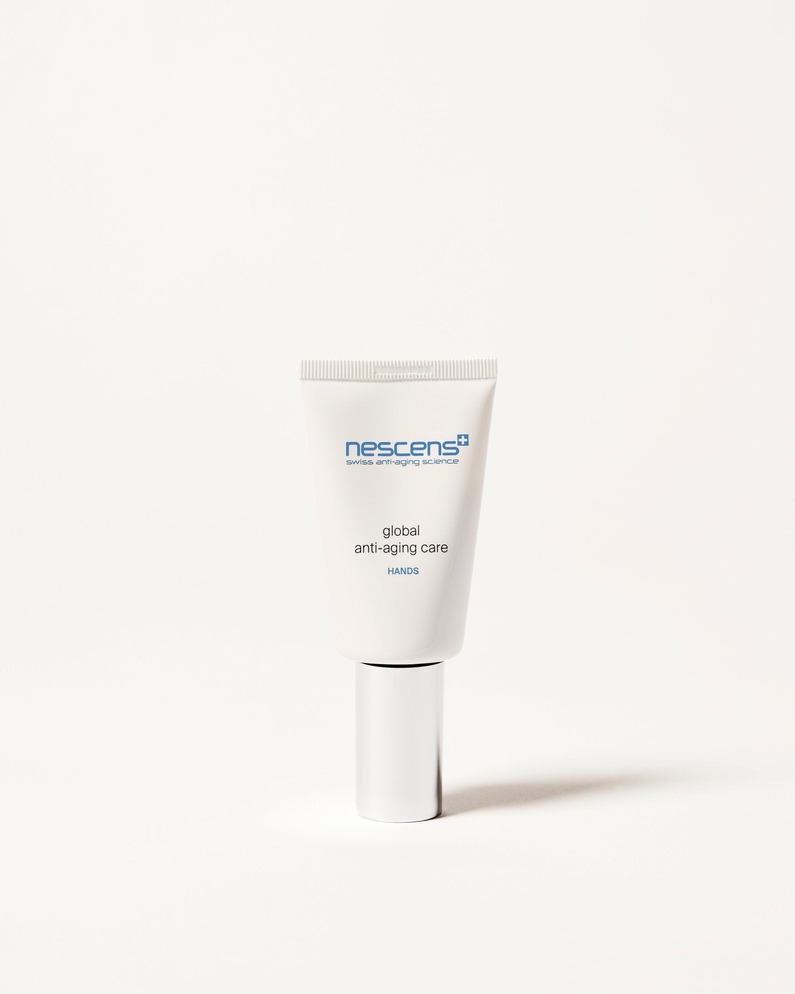 Soin anti - âge global mains - Nescens - La Réserve Boutique