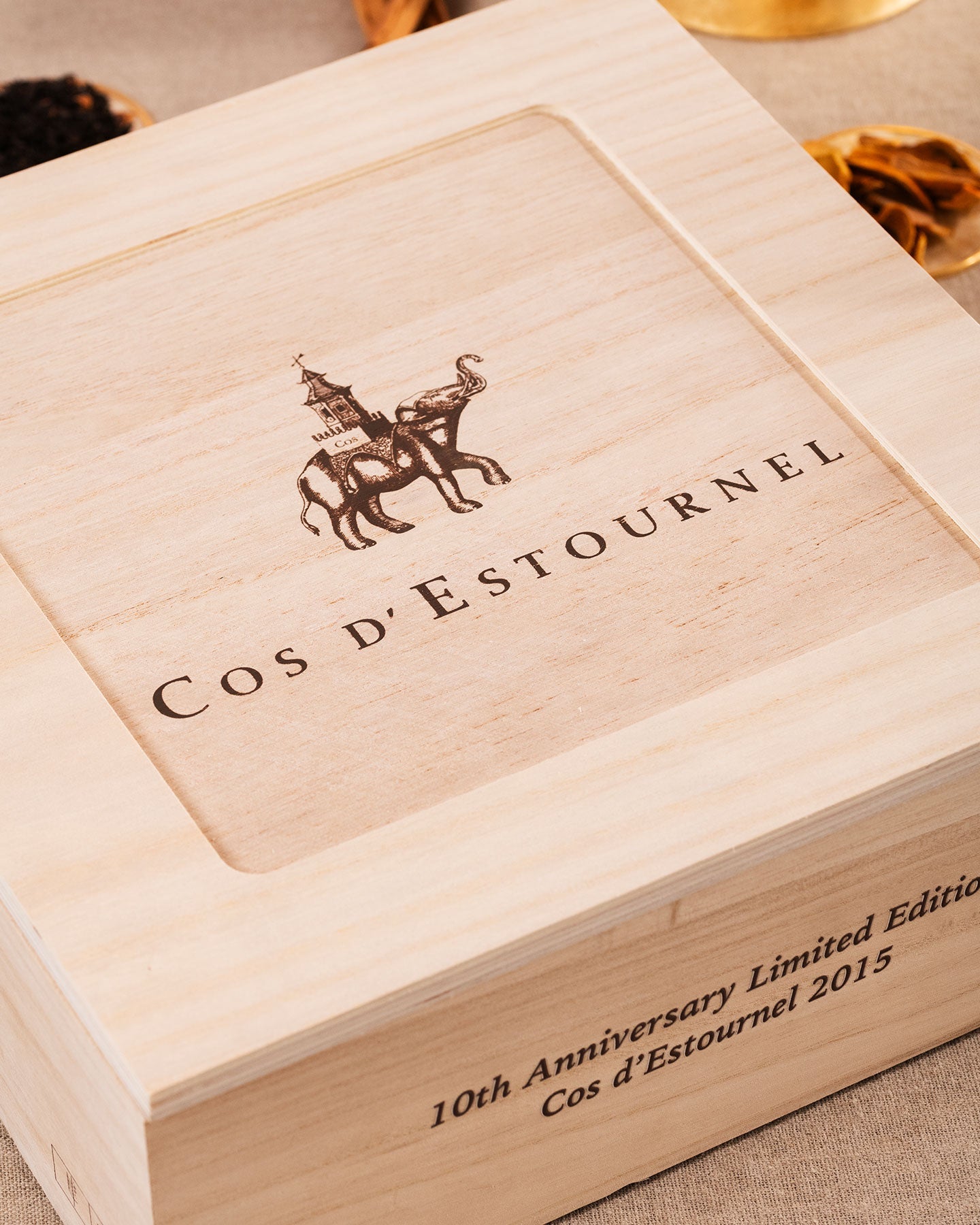 Cos d’Estournel 2015 – Coffret Édition Limitée (3 bouteilles) - La Réserve Boutique