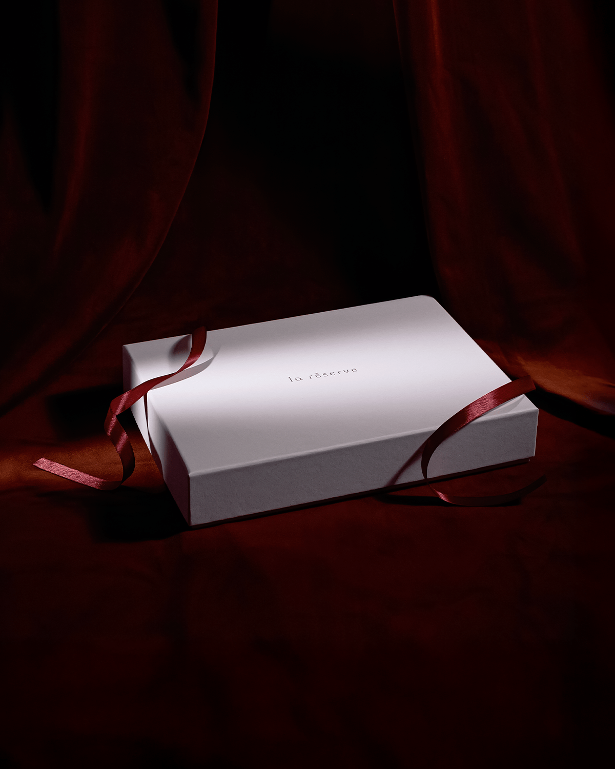 Kimono en soie « Suite 504 » - La Réserve Boutique